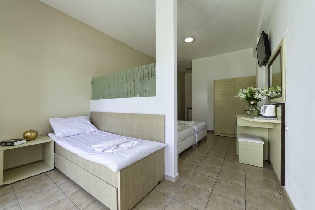 Endless Blue Resort Rethymno Adelianos Kampos Buitenkant foto