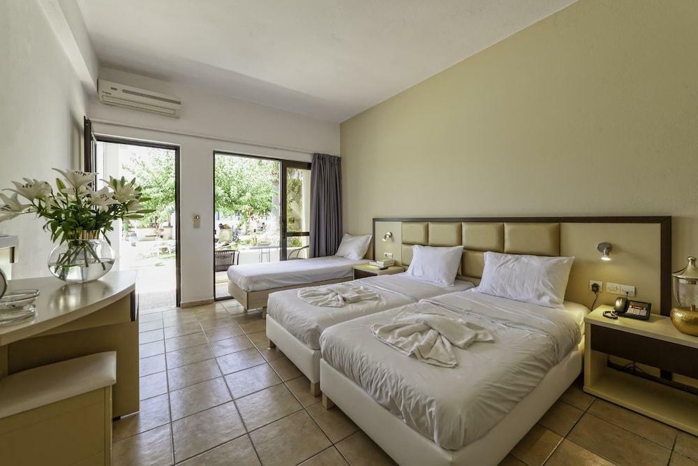 Endless Blue Resort Rethymno Adelianos Kampos Buitenkant foto