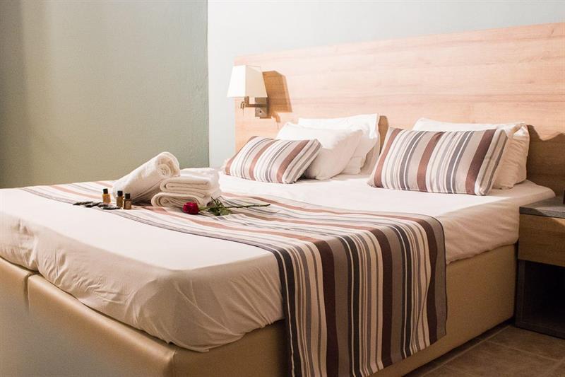 Endless Blue Resort Rethymno Adelianos Kampos Buitenkant foto